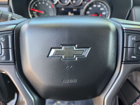 Used 2021 Chevrolet Suburban RST w/ Luxury Package AWD/4WD image 8