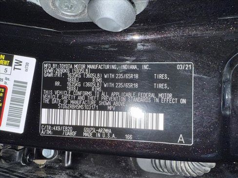 Used 2021 Toyota Highlander XLE image 25