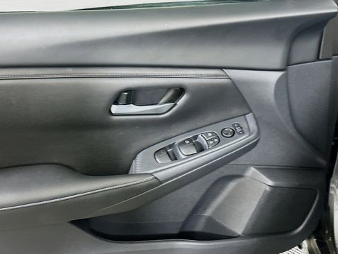 Used 2025 Nissan Sentra SV w/ All-Weather Package image 15