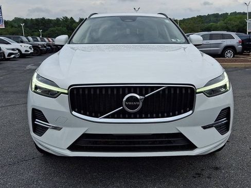 Used 2022 Volvo XC60 B5 Momentum AWD/4WD image 2