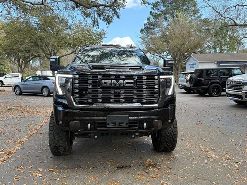 Used 2024 GMC Sierra 2500 Denali Ultimate image 2