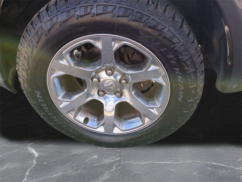 Used 2017 RAM 1500 Laramie w/ Convenience Group image 33