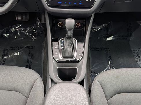 Used 2022 Hyundai Ioniq SE FWD image 18