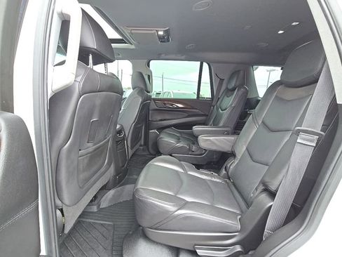 Used 2020 Cadillac Escalade Premium Luxury AWD/4WD image 40