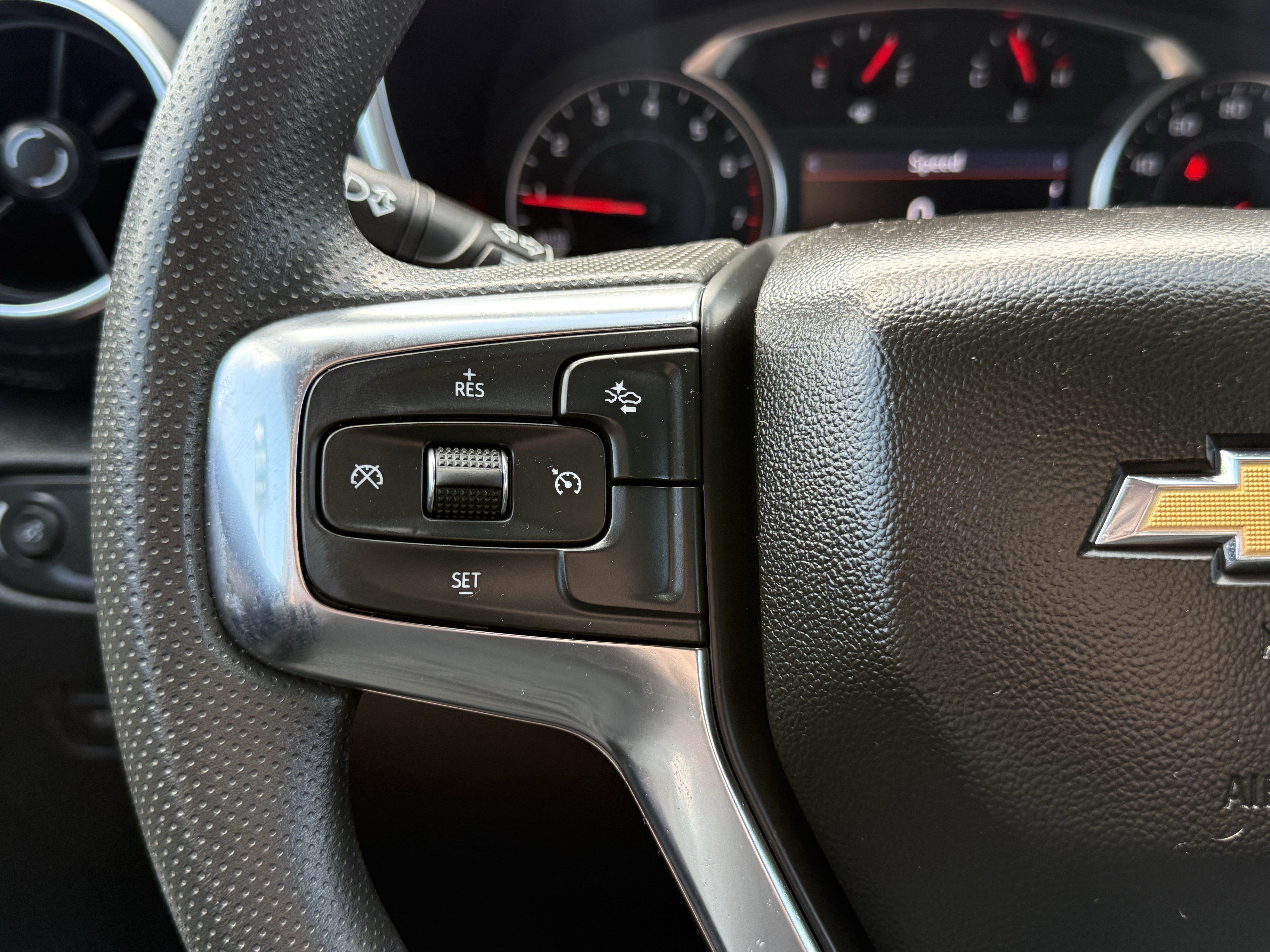 Used 2025 Chevrolet Blazer LT FWD image 16