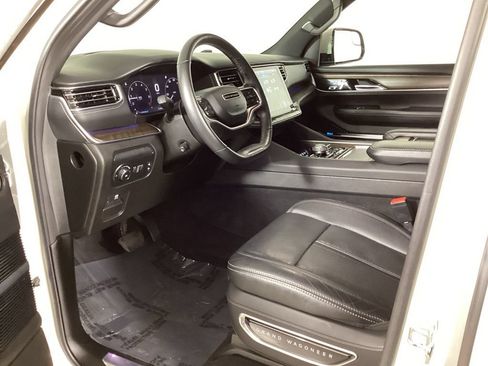 Used 2022 Jeep Grand Wagoneer Series I AWD/4WD image 33