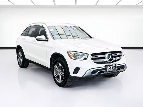 Used 2021 Mercedes-Benz GLC 300 image 3