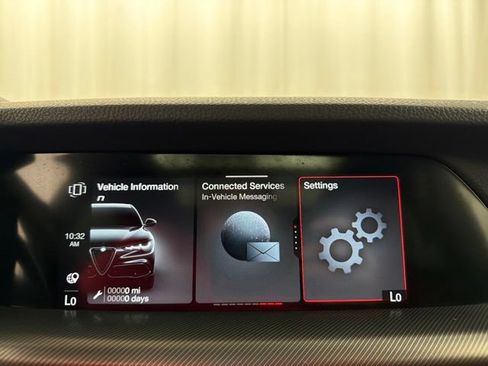 Used 2024 Alfa Romeo Stelvio Veloce AWD/4WD image 17