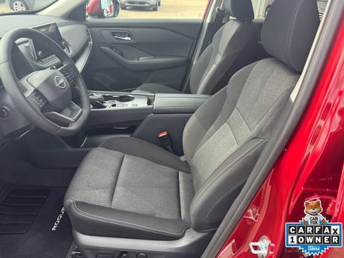 Used 2026 Nissan Rogue SV FWD image 2