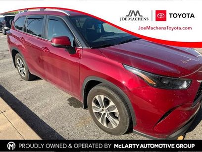 Used 2023 Toyota Highlander XLE