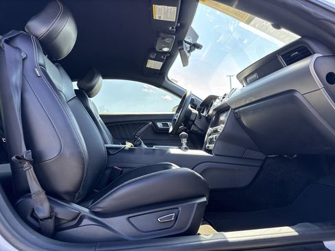 Used 2018 Ford Mustang GT Premium image 29