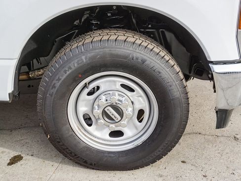 New 2024 Ford F250 XL w/ XL Chrome Package image 11