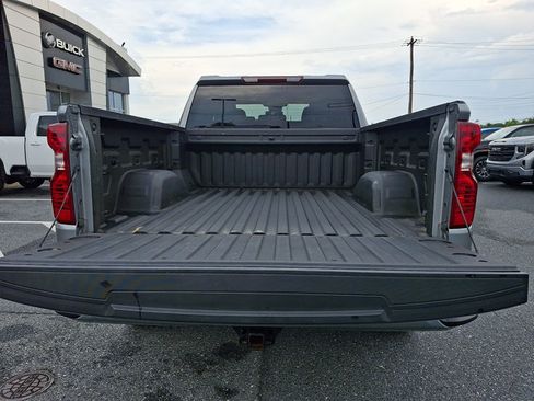 Used 2023 Chevrolet Silverado 1500 Custom AWD/4WD image 31