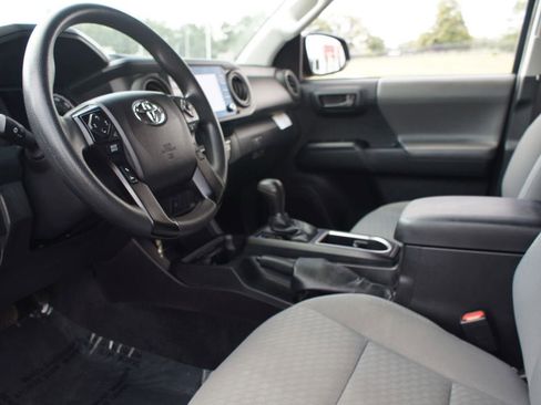 Used 2022 Toyota Tacoma SR w/ SR Convenience Package image 11