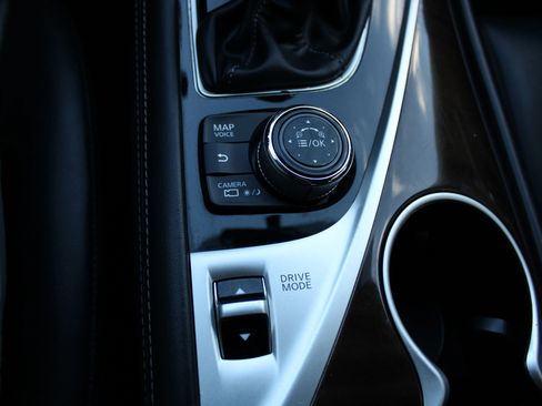 Used 2019 INFINITI Q50 Luxe w/ Essential Package (3.0T Luxe) image 18