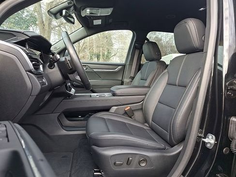 Used 2024 GMC Acadia Elevation AWD/4WD image 13