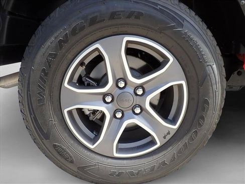Used 2022 Jeep Wrangler Unlimited Sport AWD/4WD image 7