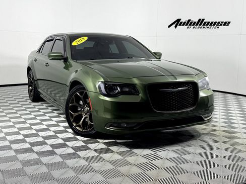 Used 2018 Chrysler 300 S w/ Safetytec Plus Group RWD image 1