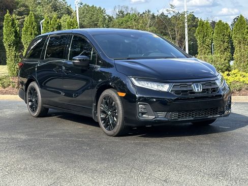 Used 2026 Honda Odyssey Sport-L image 2