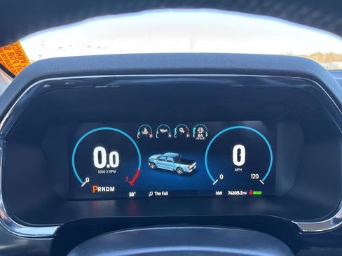 Used 2023 Ford F150 Lariat w/ FX4 Off-Road Package image 13