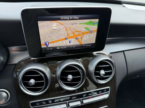 Used 2017 Mercedes-Benz C 300 4MATIC Sedan image 18