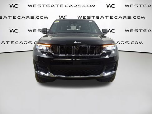 New 2025 Jeep Grand Cherokee L Laredo image 4