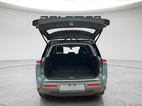 New 2026 Nissan Pathfinder SL image 10