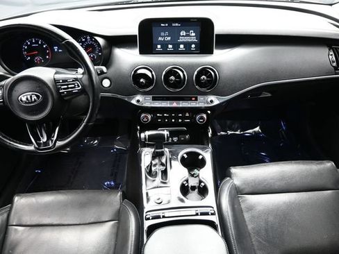 Used 2019 Kia Stinger image 22