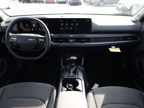 New 2025 Kia K4 LXS image 15