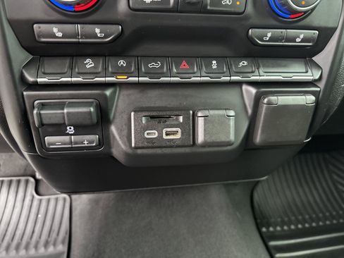 Used 2019 Chevrolet Silverado 1500 LT w/ All-Star Edition AWD/4WD image 27