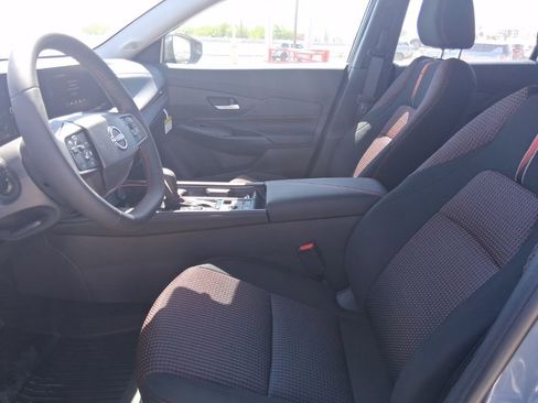 New 2026 Nissan Sentra SR w/ Floor Mat Package FWD image 23