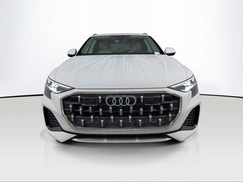 Used 2025 Audi Q8 Premium Plus AWD/4WD image 2