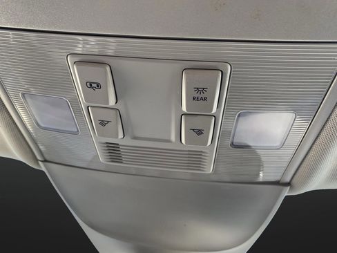 Certified 2022 Volkswagen Taos SEL image 27