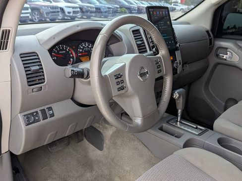 Used 2018 Nissan Frontier SV w/ Value Truck Package RWD image 32