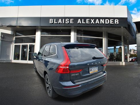 Used 2022 Volvo XC60 B5 Momentum w/ Climate Package AWD/4WD image 8