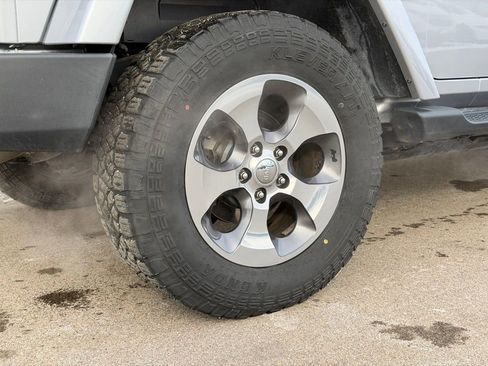 Used 2017 Jeep Wrangler Unlimited Sahara w/ Max Tow Package image 22