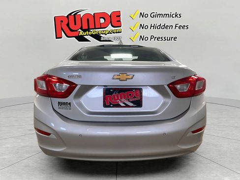 Used 2016 Chevrolet Cruze LT w/ Convenience Package FWD image 5