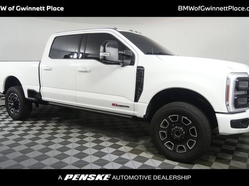 Used 2025 Ford F250 Platinum AWD/4WD image 1