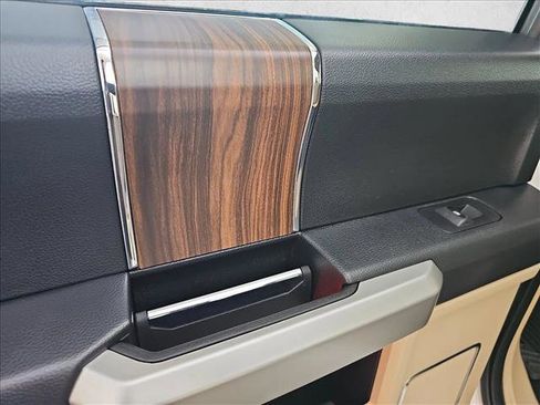 Used 2016 Ford F150 Lariat image 12