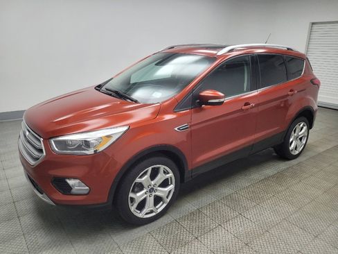 Used 2019 Ford Escape Titanium AWD/4WD image 2