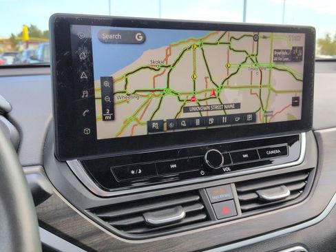 Used 2025 Nissan Altima 2.5 SL image 14