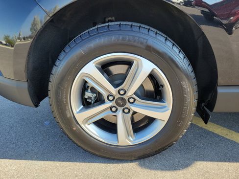 Used 2023 Ford Edge SEL w/ Convenience Package AWD/4WD image 5