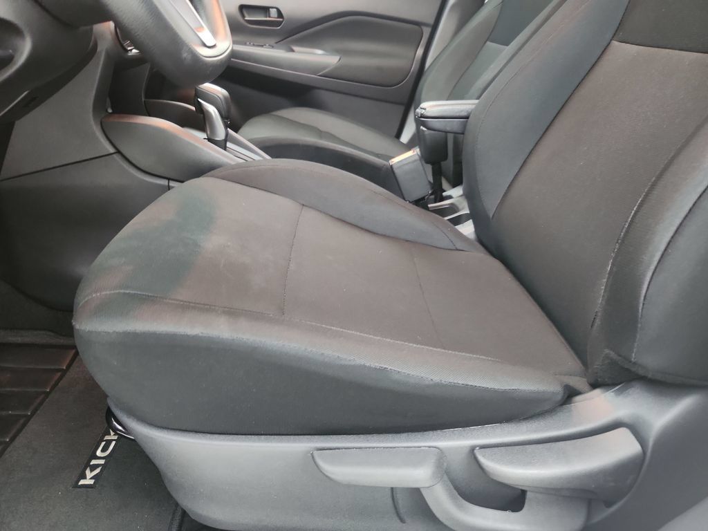 Used 2025 Nissan Kicks Play S FWD image 22
