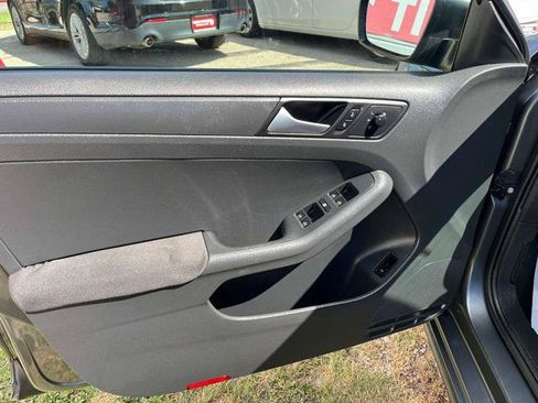 Used 2012 Volkswagen Jetta Sedan FWD image 15
