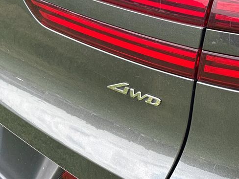 Used 2025 Genesis GV70 2.5T AWD/4WD image 6