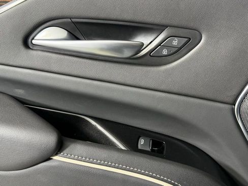 Used 2023 Cadillac Escalade ESV Premium Luxury image 26