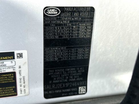 Used 2023 Land Rover Discovery S image 22