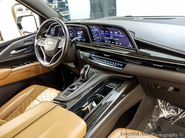 Certified 2022 Cadillac Escalade Premium Luxury w/ Performance Package AWD/4WD image 31