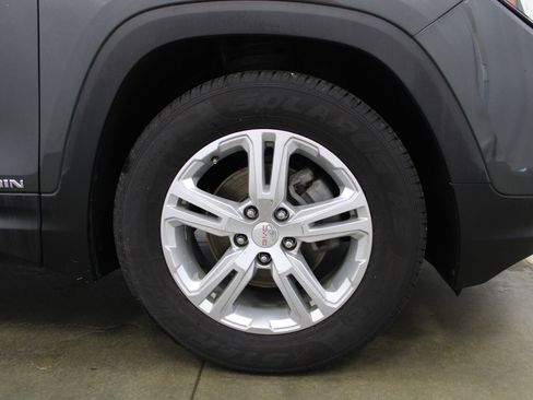 Used 2019 GMC Terrain SLE w/ Driver Convenience Package FWD image 5