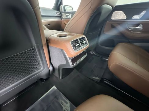Certified 2024 Mercedes-Benz GLS 450 4MATIC image 21